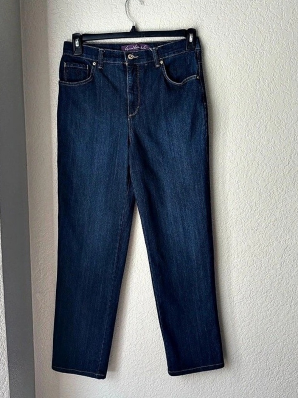 Gloria Vanderbilt Amanda Straight Leg Jeans in Blue Size 8